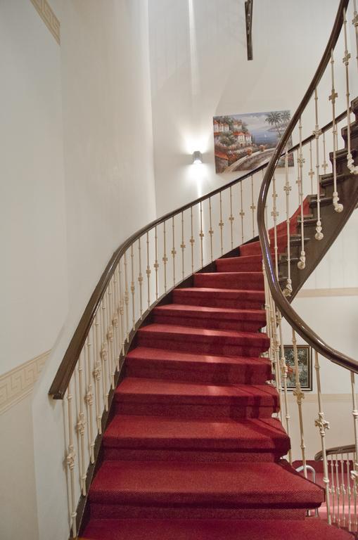 Hotel Polo Am Zob Hamburg-Harburg Buitenkant foto