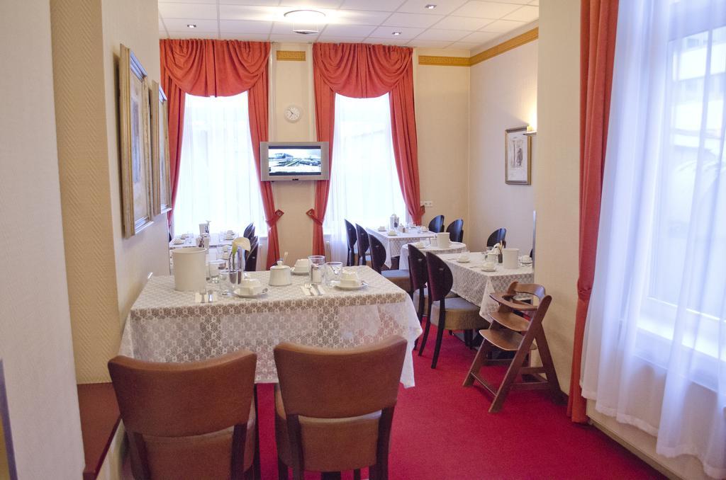 Hotel Polo Am Zob Hamburg-Harburg Buitenkant foto