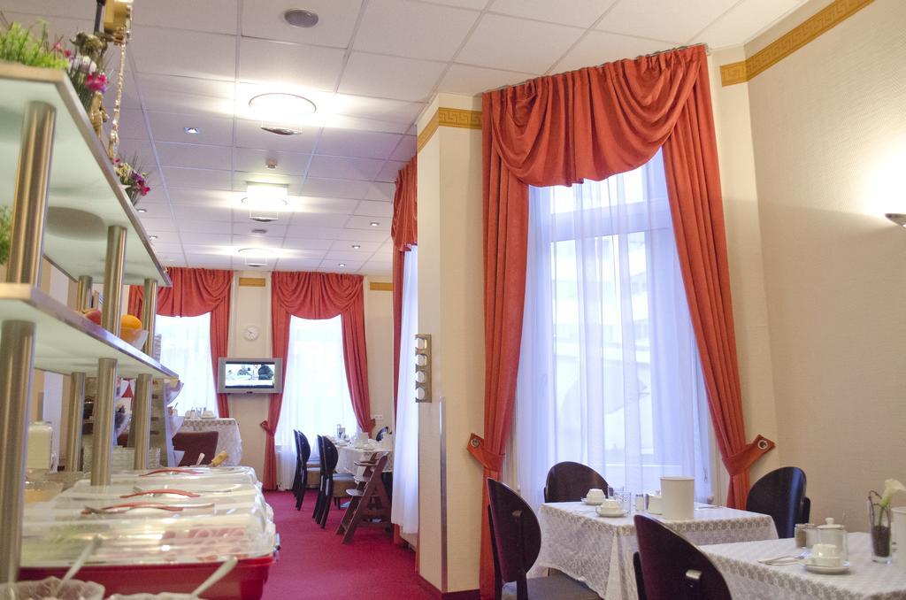 Hotel Polo Am Zob Hamburg-Harburg Buitenkant foto